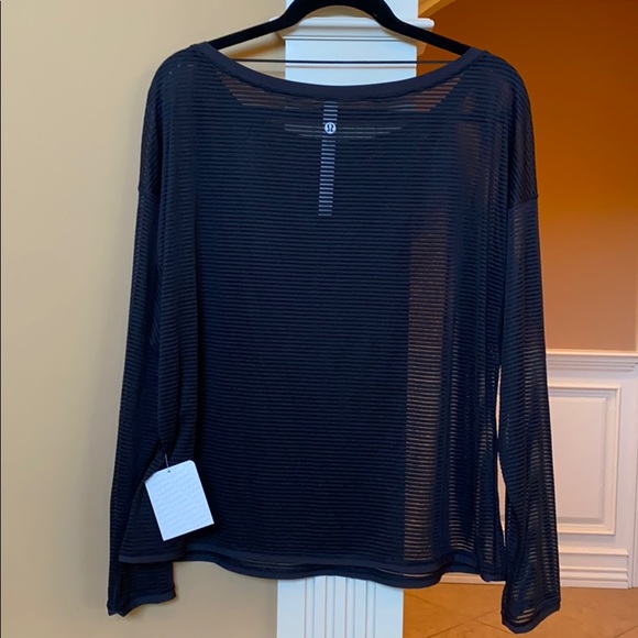 lululemon athletica Tops - ⭐️NWT⭐️lululemon Black Lean In LS